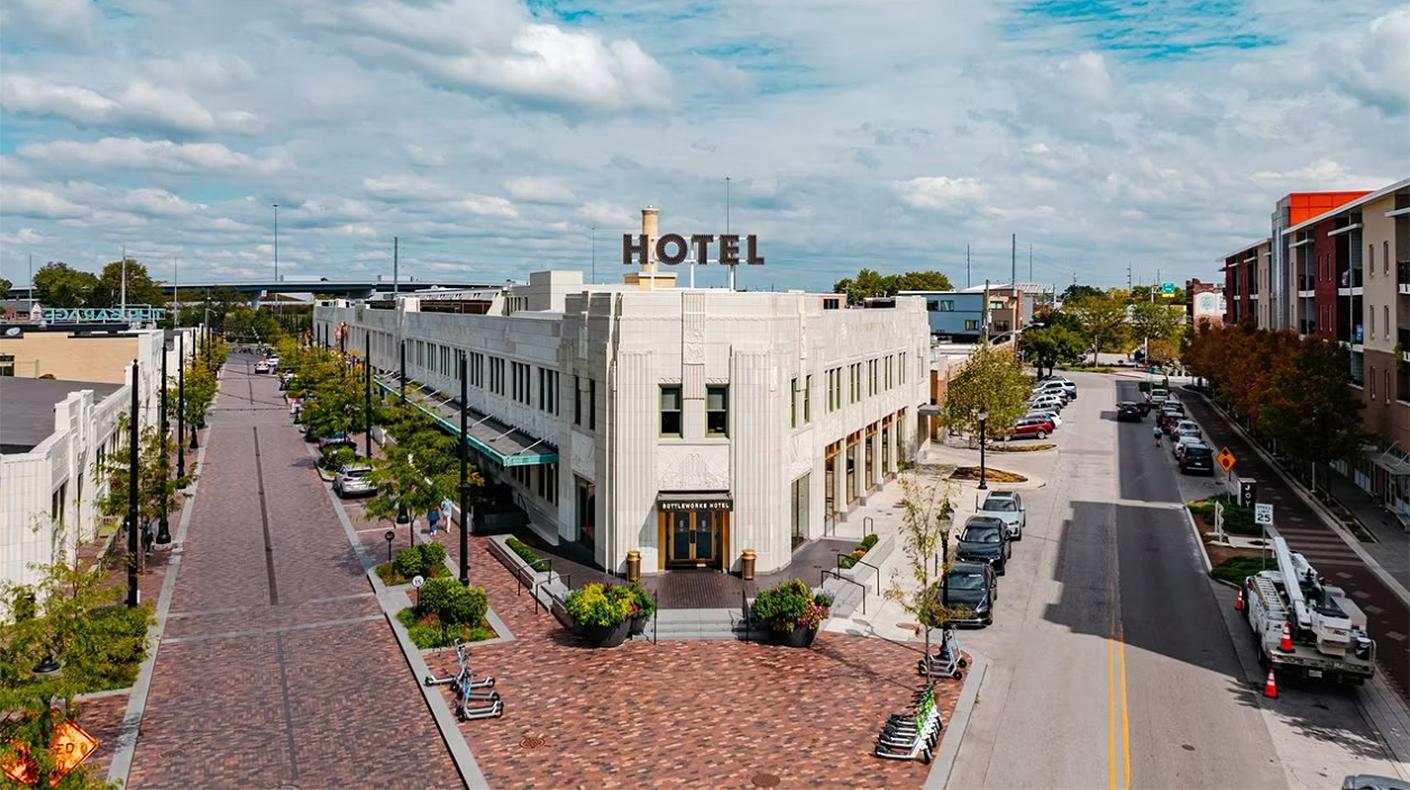 Bottleworks Hotel 