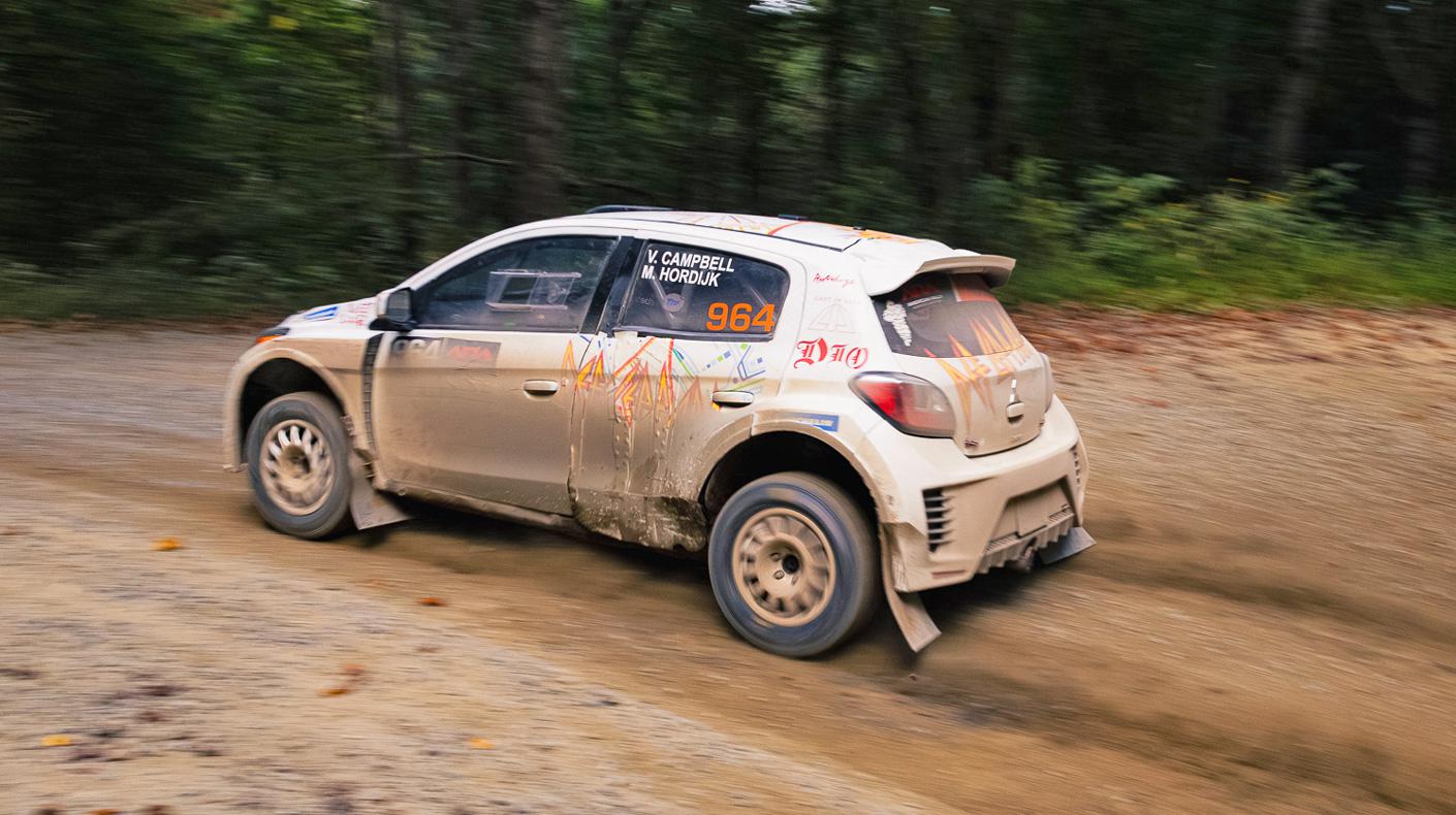 Def Leppard's Vivian Campbell At PRI Show