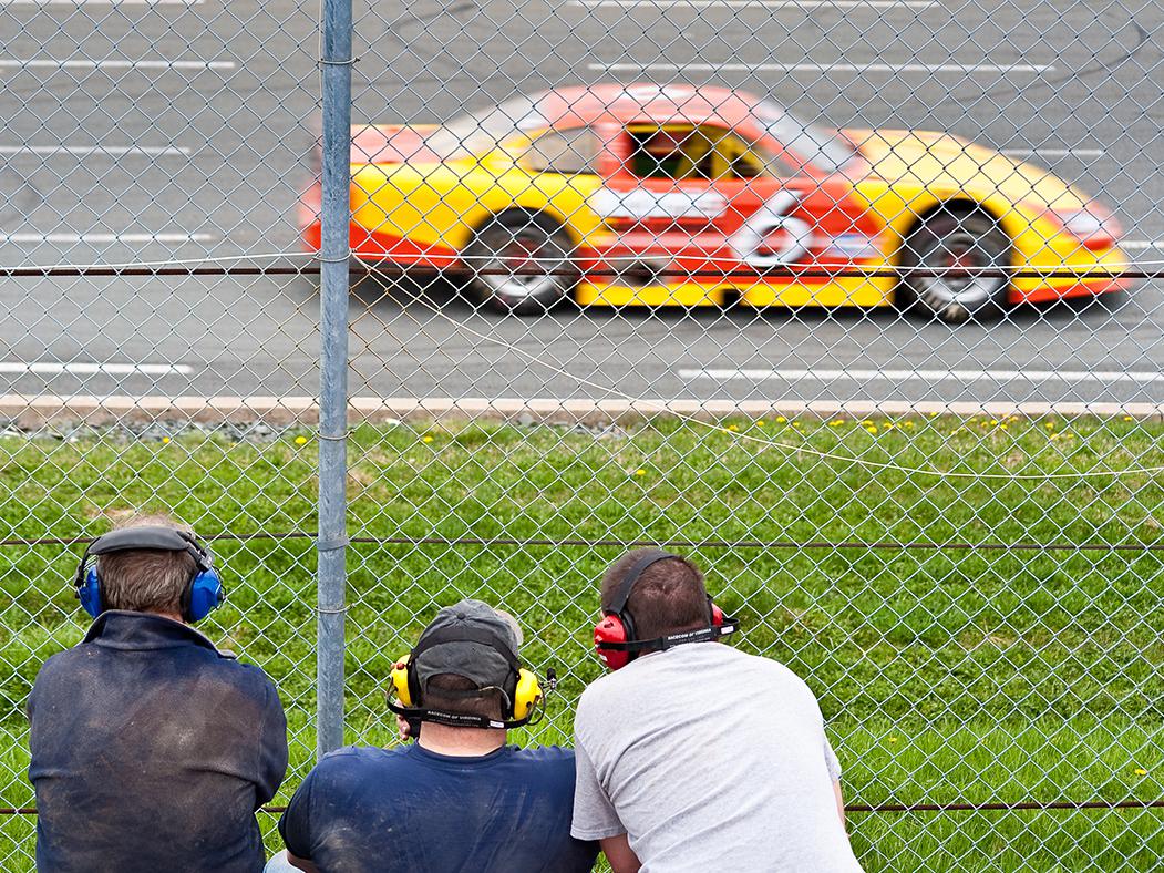 race track grassroots stock car racing Image Courtesy of Shutterstock | Matthew Jacques
