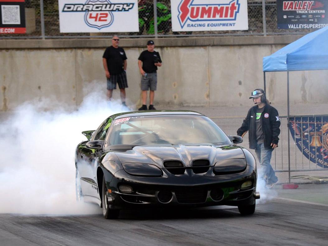 Image of small tire drag racing at Dragway 42 aka Darana Dragway West Salem